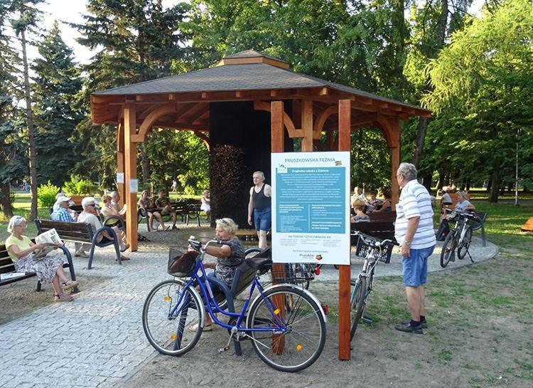 Juna2 - Nowoczesny Apartament W Centrum Z Widokiem Na Park Pruszków Eksteriør billede